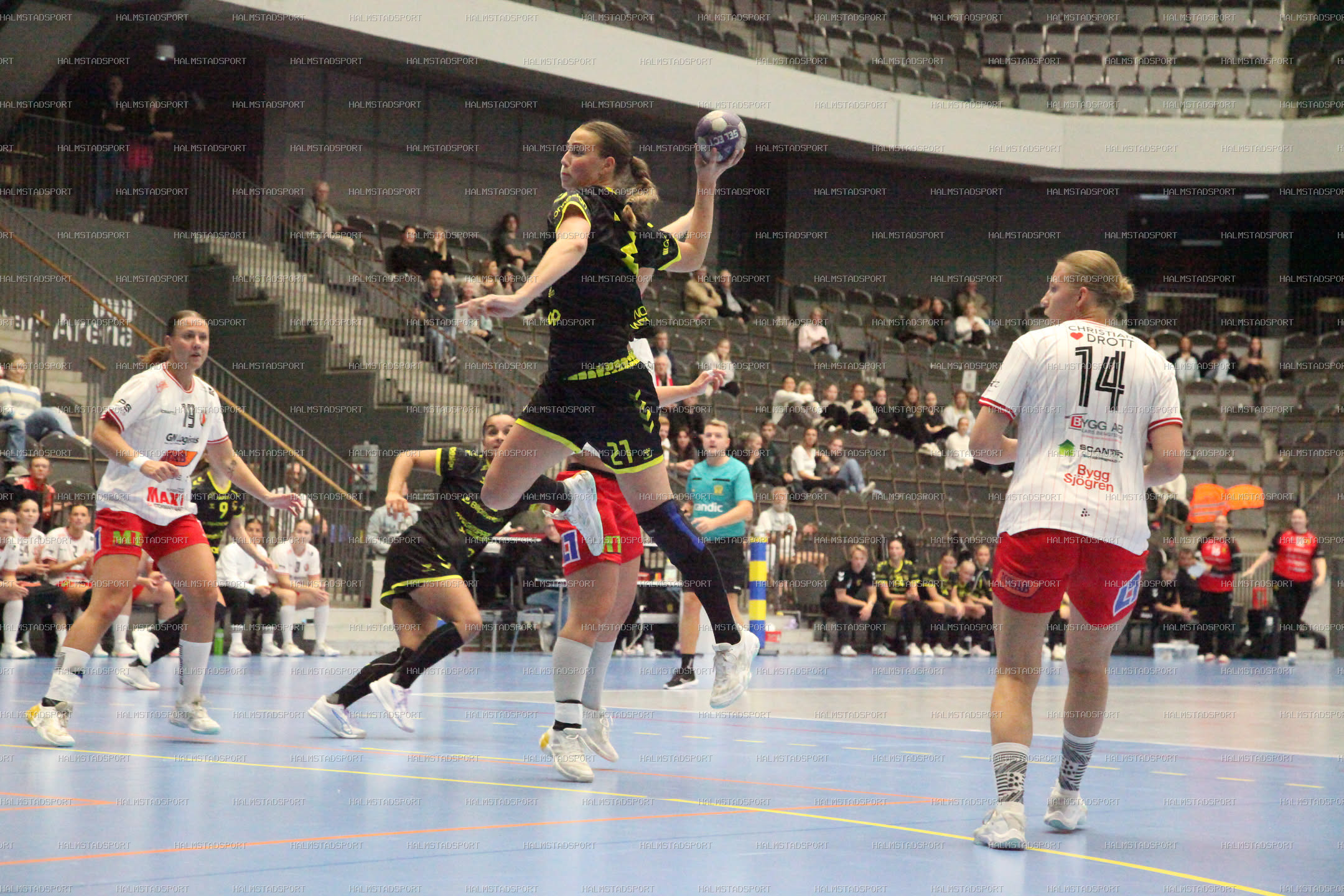 HK Drott - Kärra HF · Foto: Halmstadsport