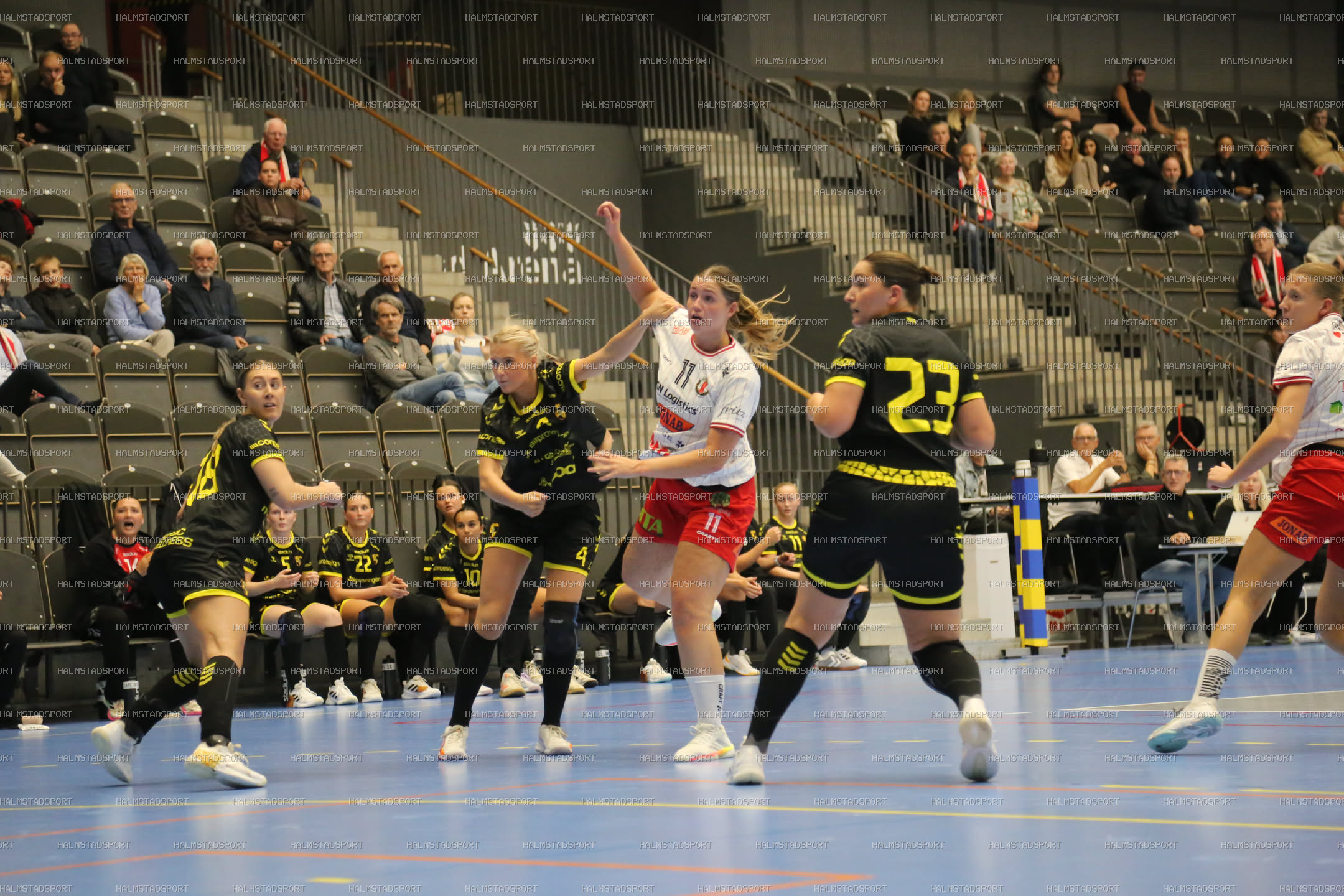 HK Drott - Kärra HF · Foto: Halmstadsport