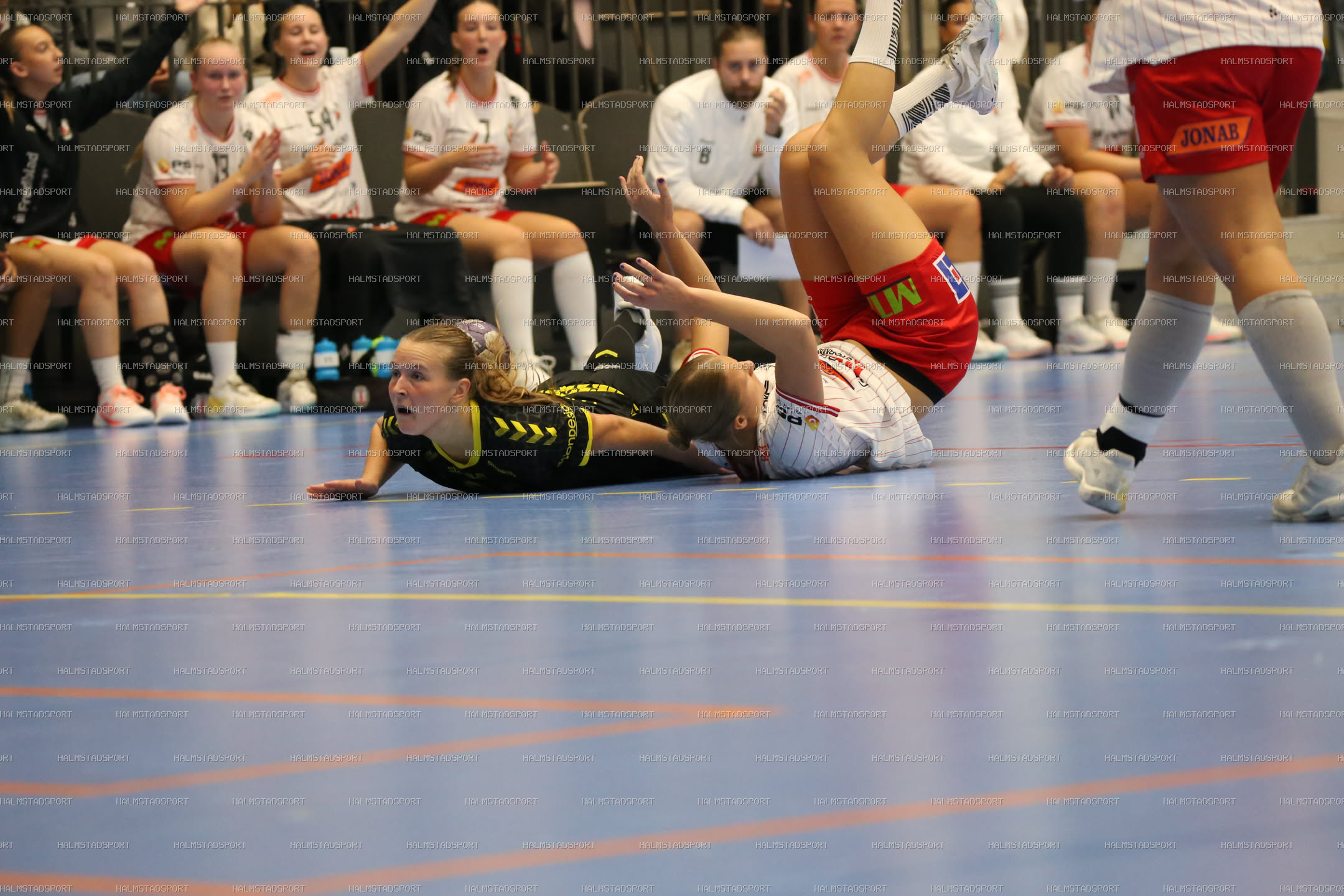 HK Drott - Kärra HF · Foto: Halmstadsport
