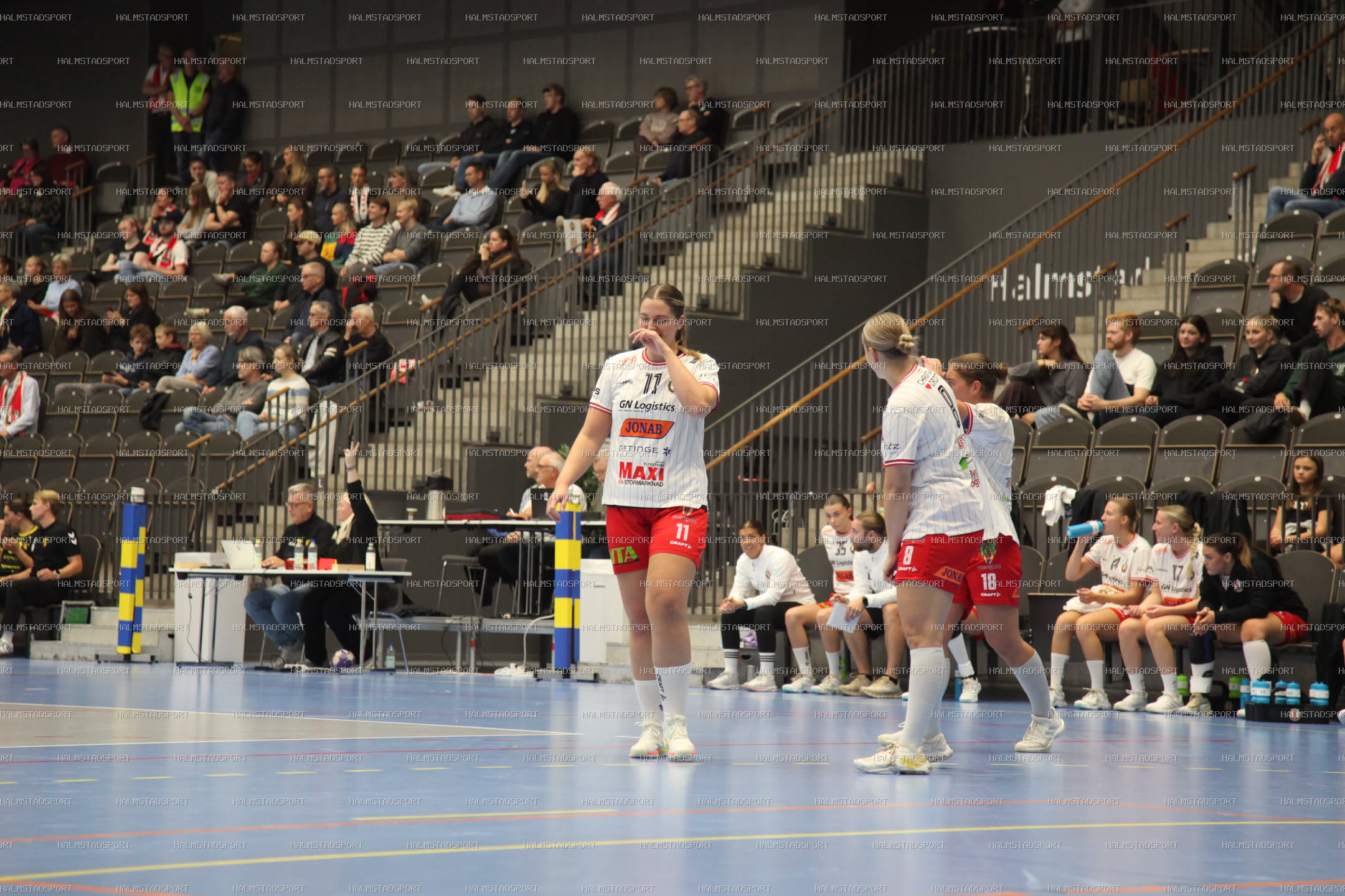 HK Drott - Kärra HF · Foto: Halmstadsport