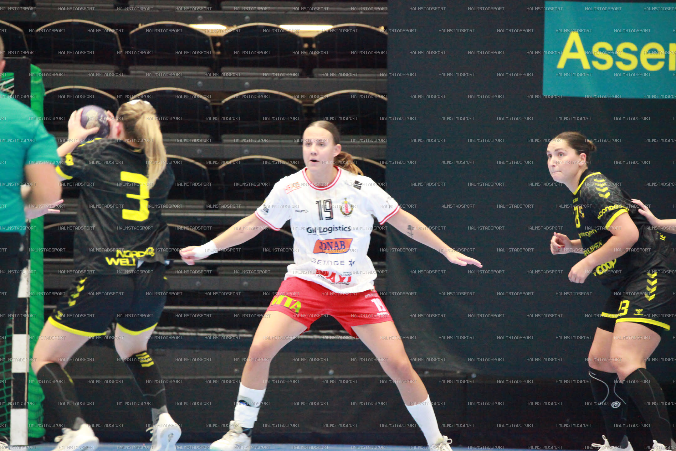 HK Drott - Kärra HF · Foto: Halmstadsport