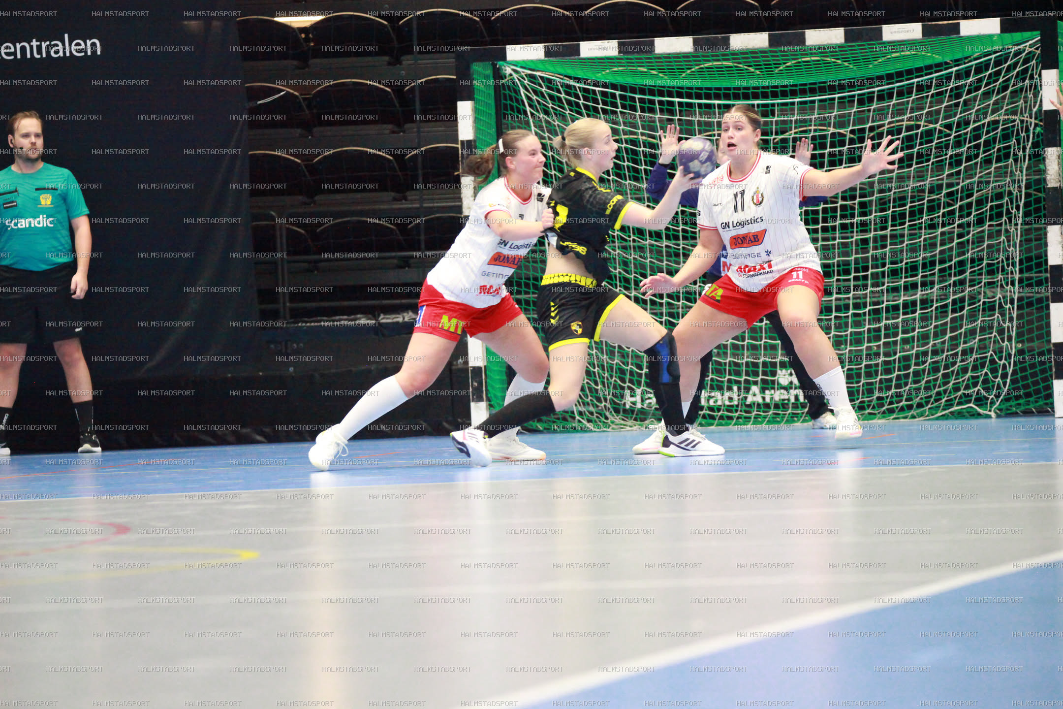 HK Drott - Kärra HF · Foto: Halmstadsport