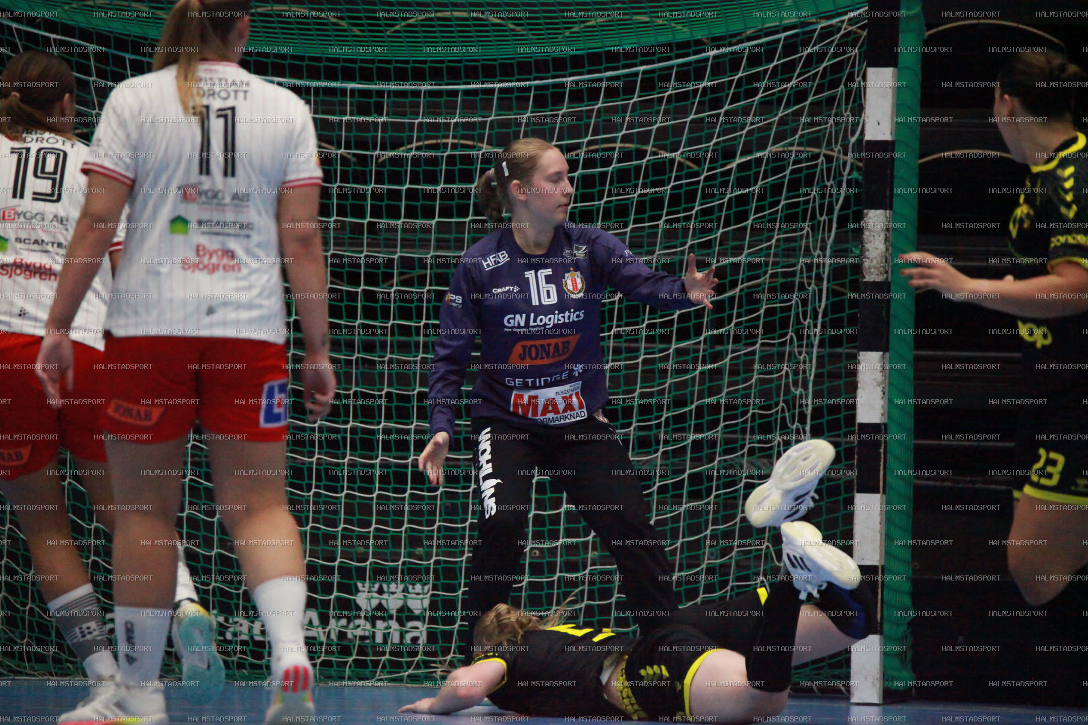 HK Drott - Kärra HF · Foto: Halmstadsport