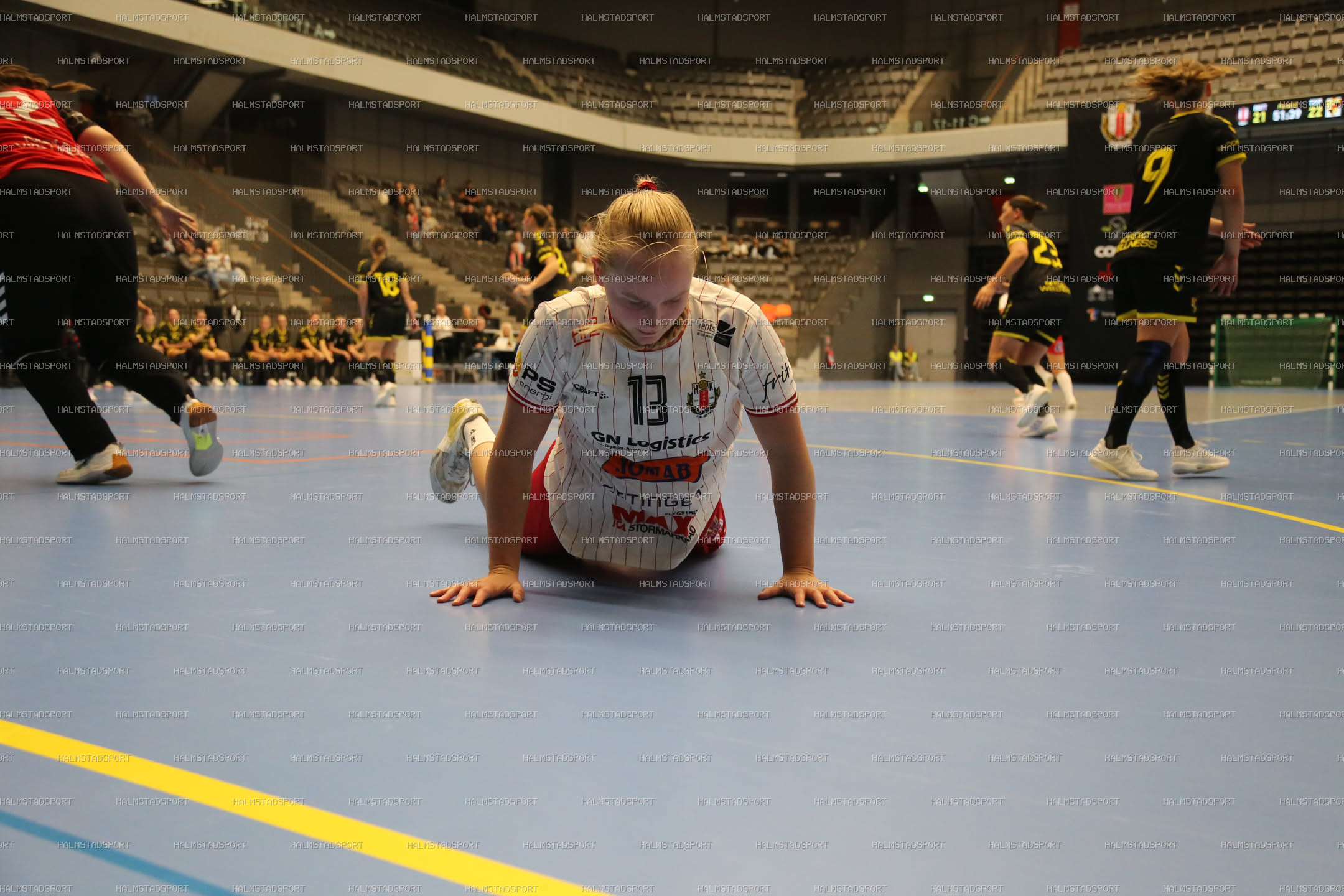 HK Drott - Kärra HF · Foto: Halmstadsport