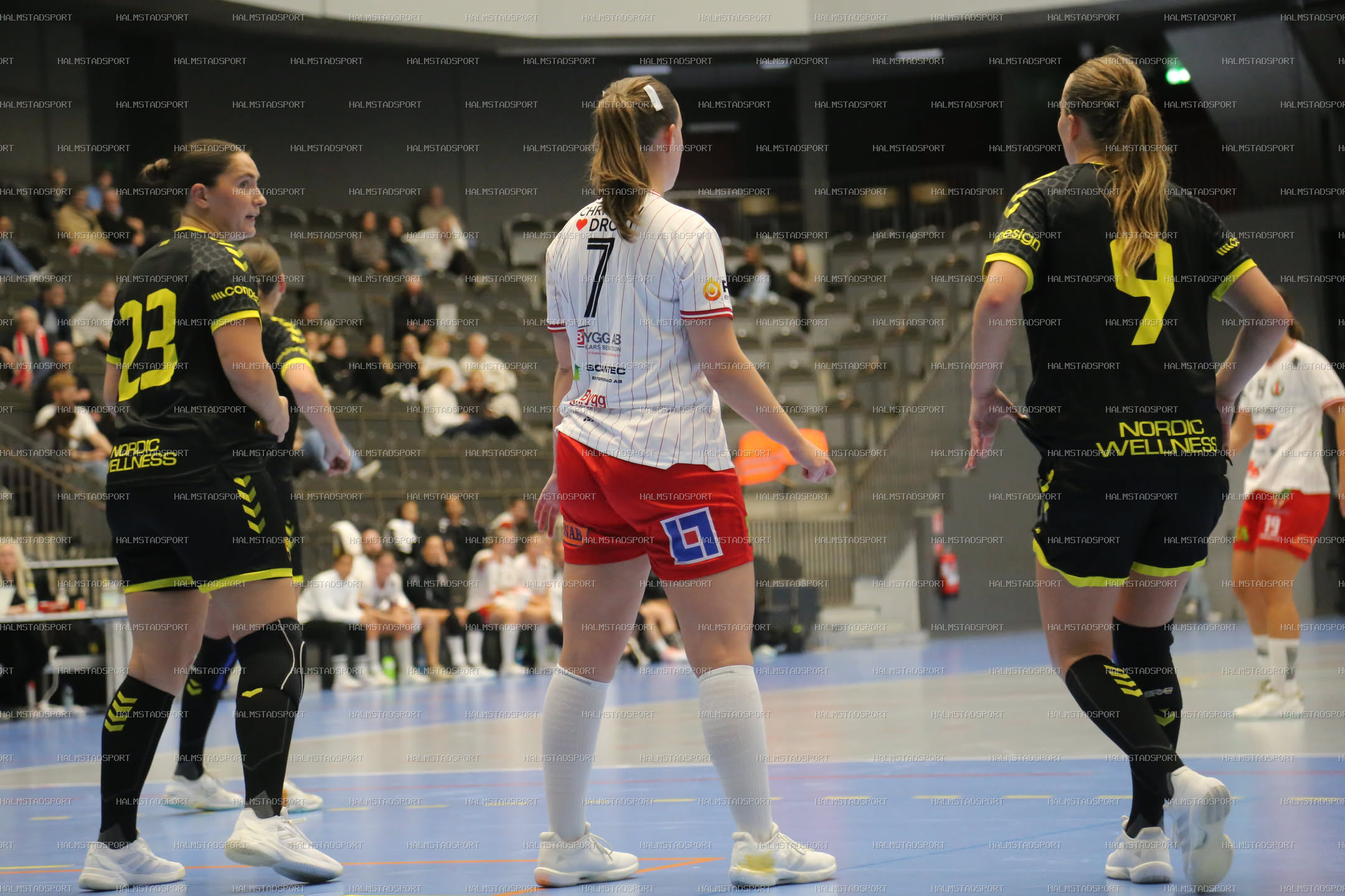 HK Drott - Kärra HF · Foto: Halmstadsport