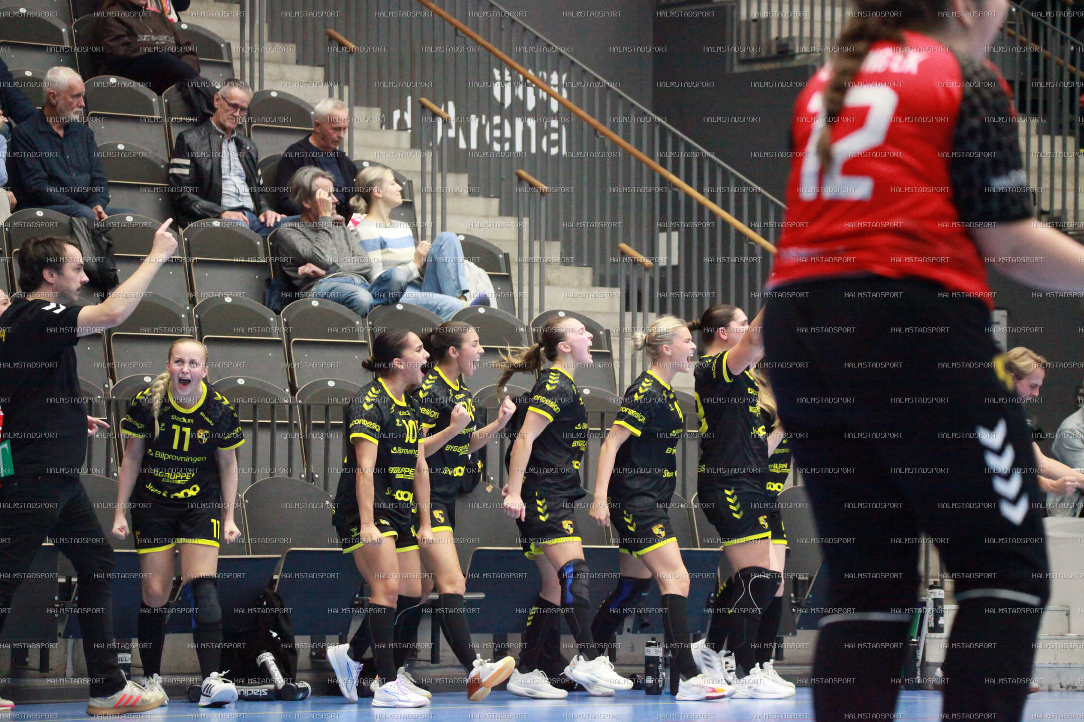 HK Drott - Kärra HF · Foto: Halmstadsport
