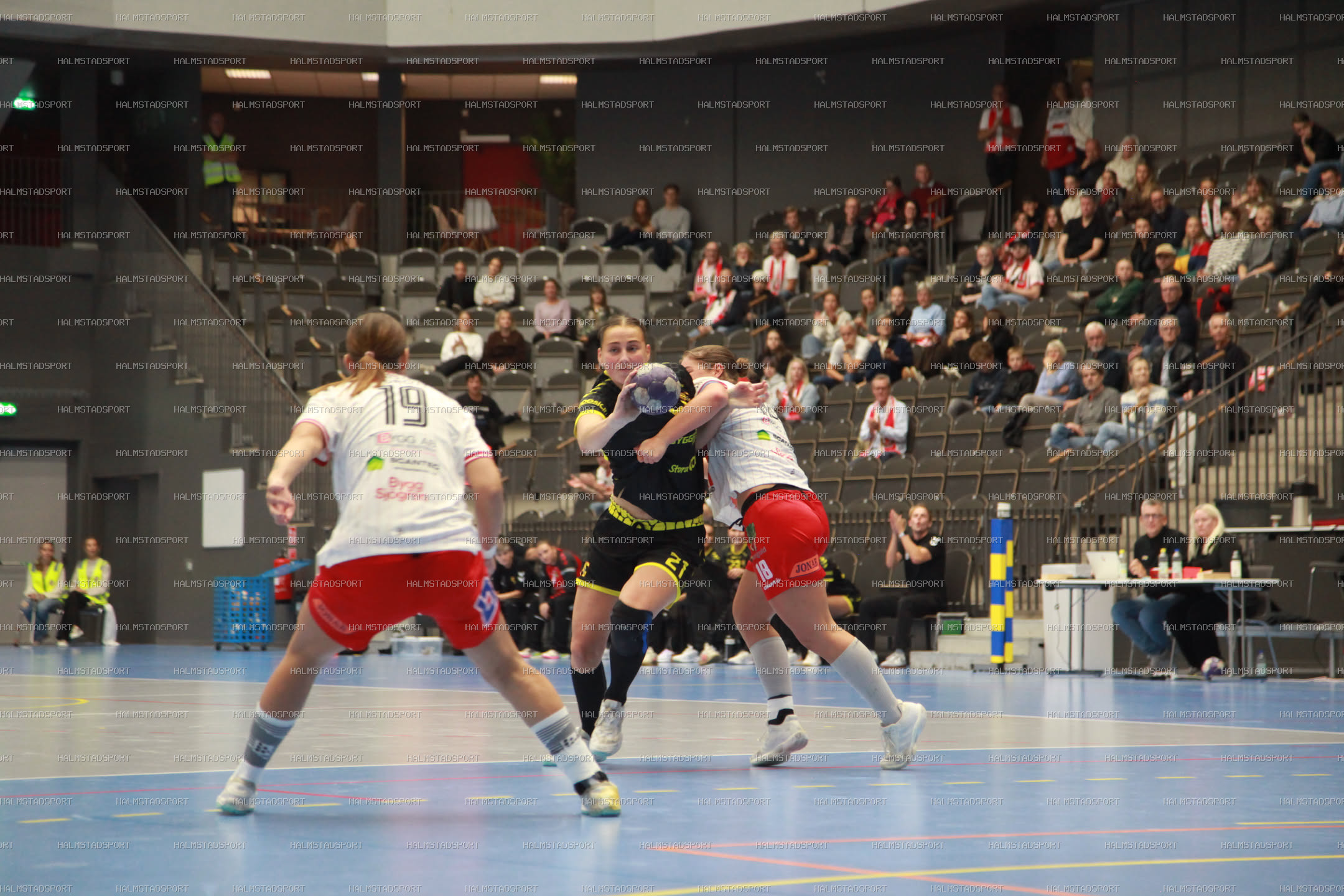 HK Drott - Kärra HF · Foto: Halmstadsport