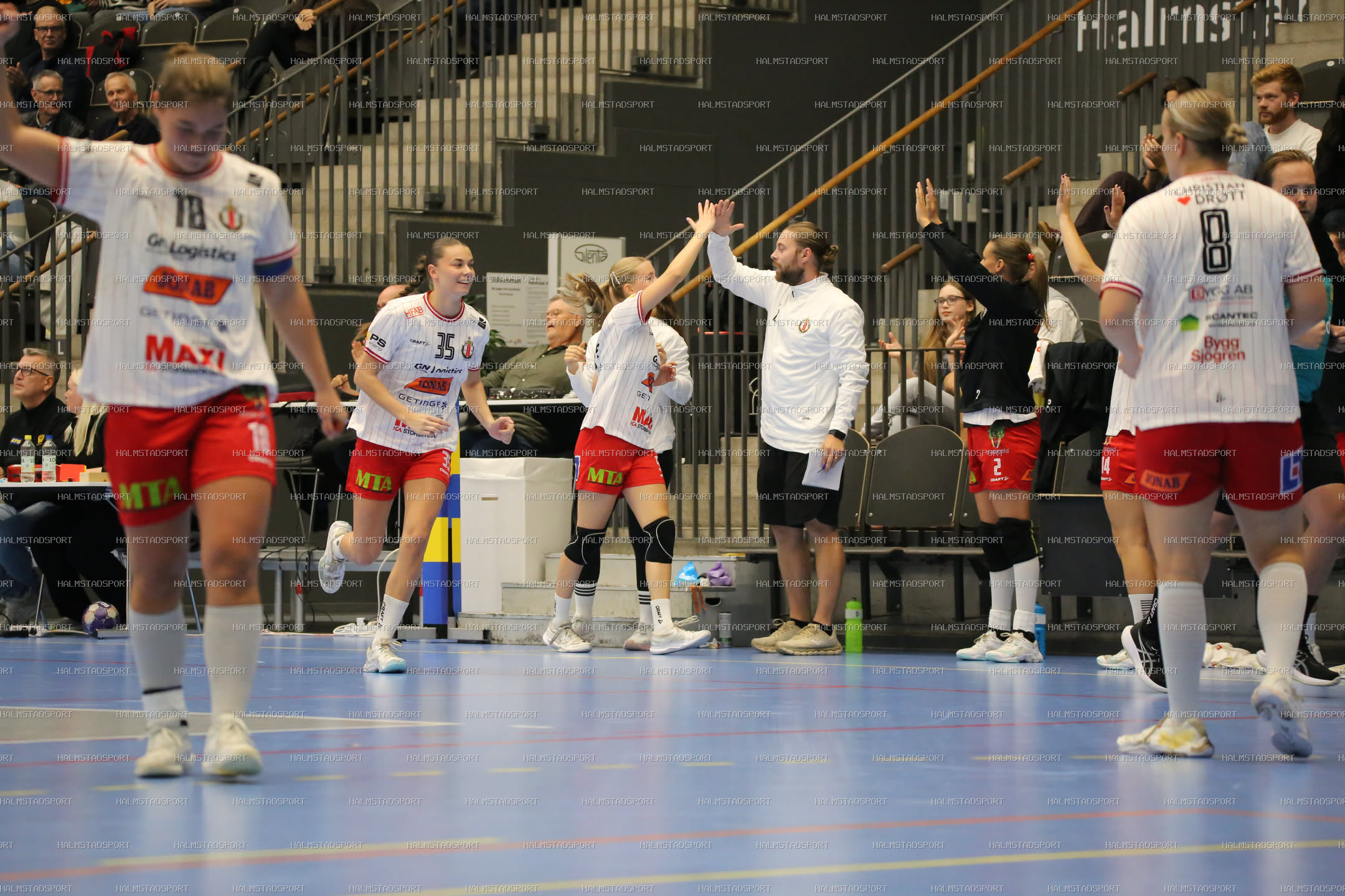 HK Drott - Kärra HF · Foto: Halmstadsport