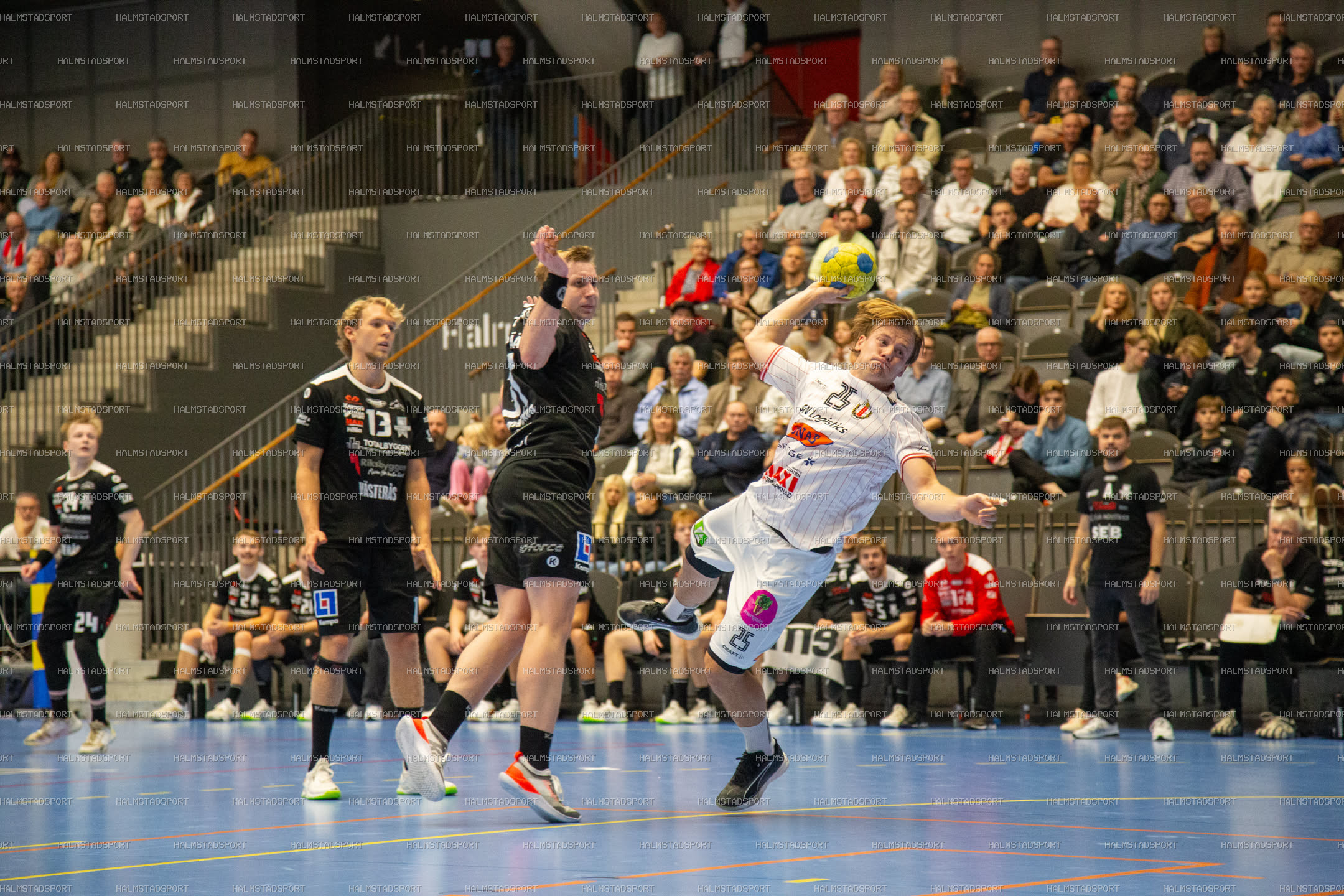 HK Drott - Västerås / Irsta HK Herr · Foto: Halmstadsport