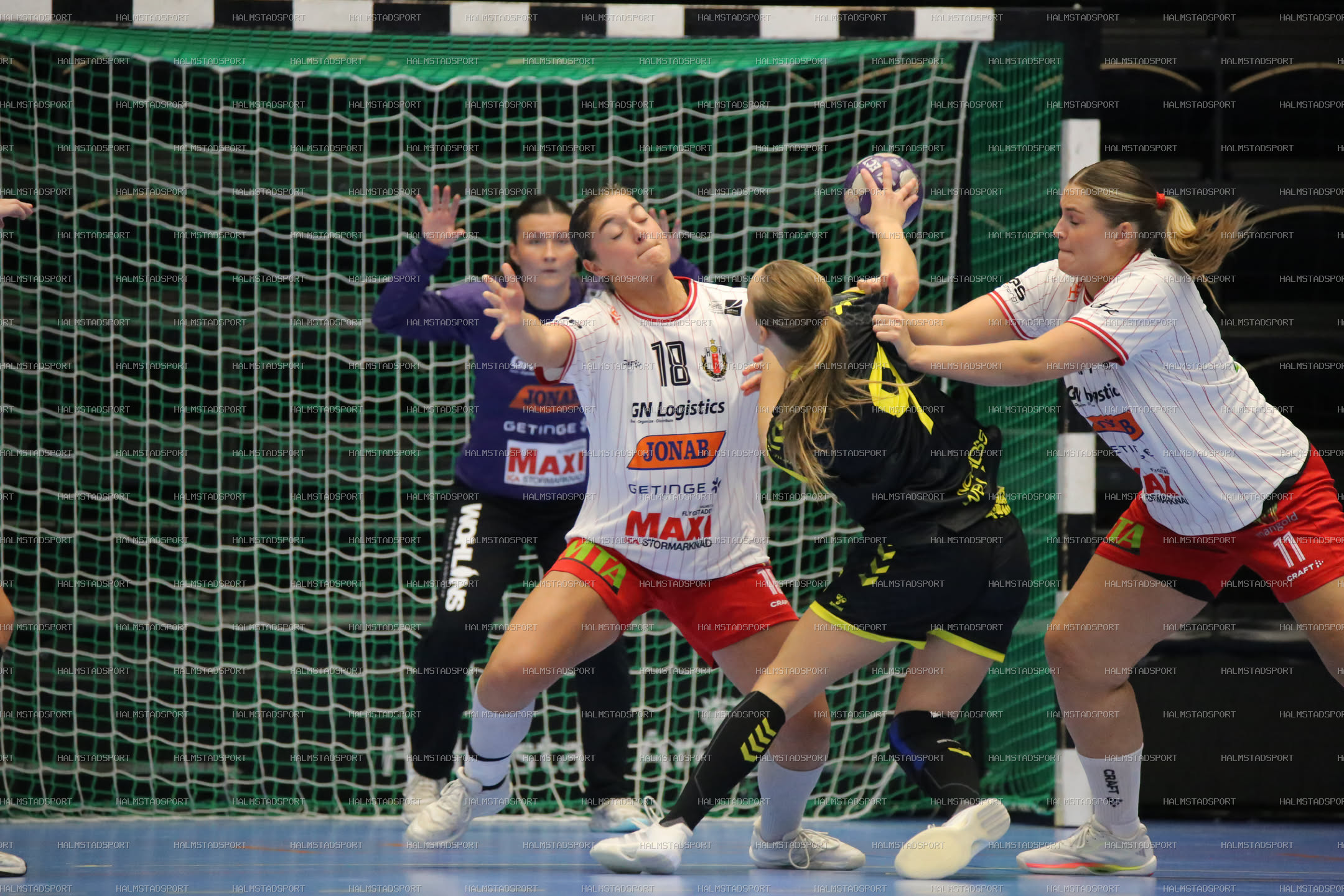HK Drott - Kärra HF · Foto: Halmstadsport