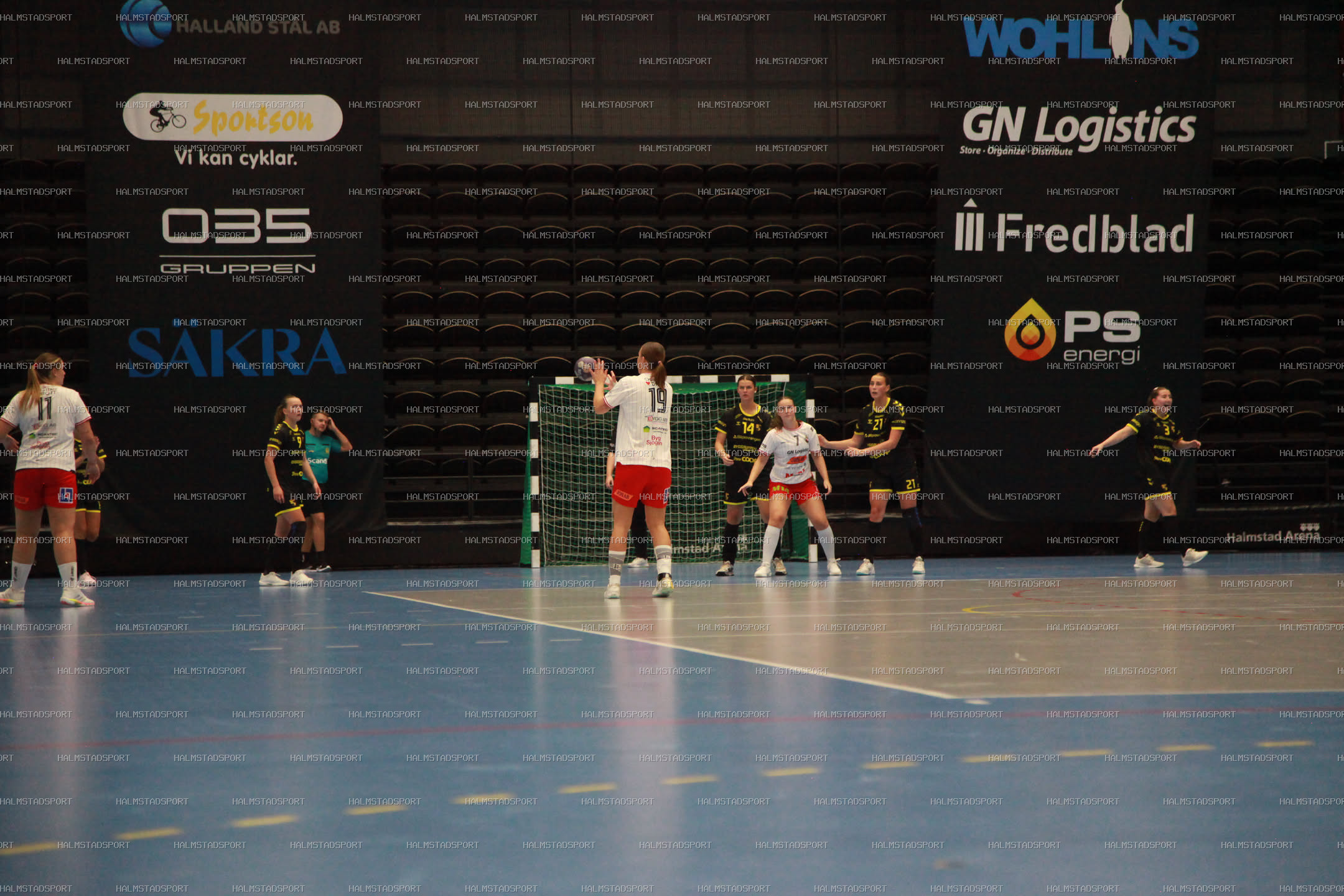 HK Drott - Kärra HF · Foto: Halmstadsport