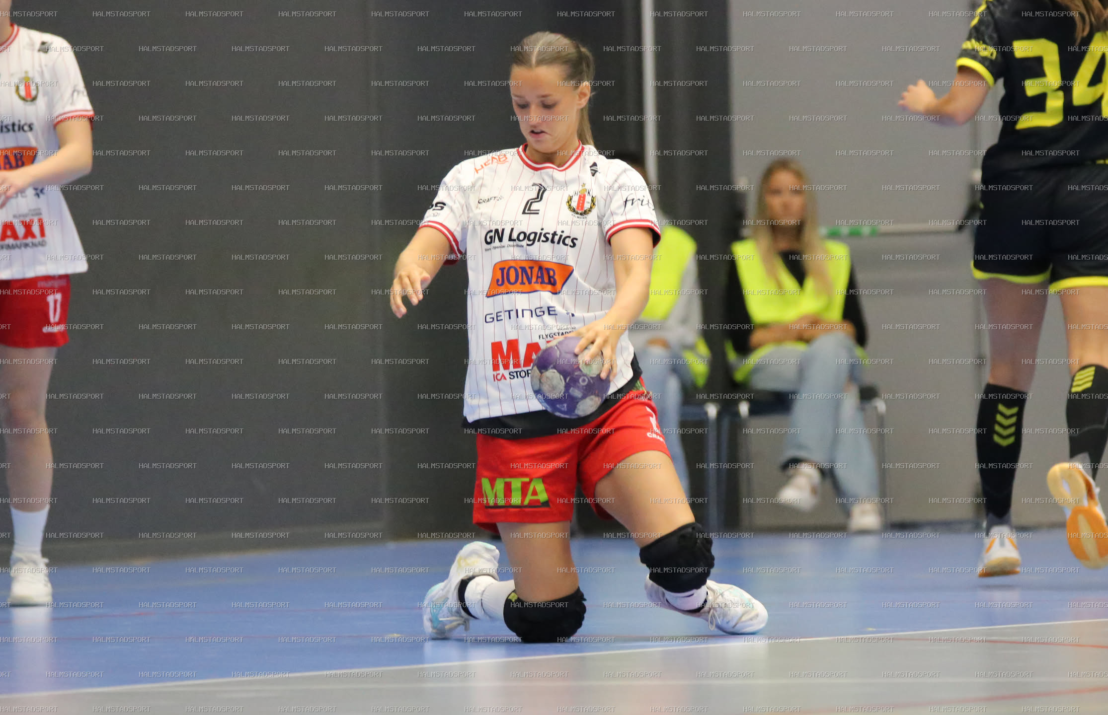 HK Drott - Kärra HF · Foto: Halmstadsport